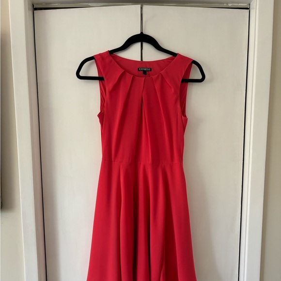Express cocktail dress size 2, Coral Color. - Picture 3 of 5
